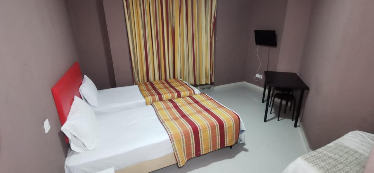Hostal Gracia Torrejón de Ardoz Eksteriør bilde